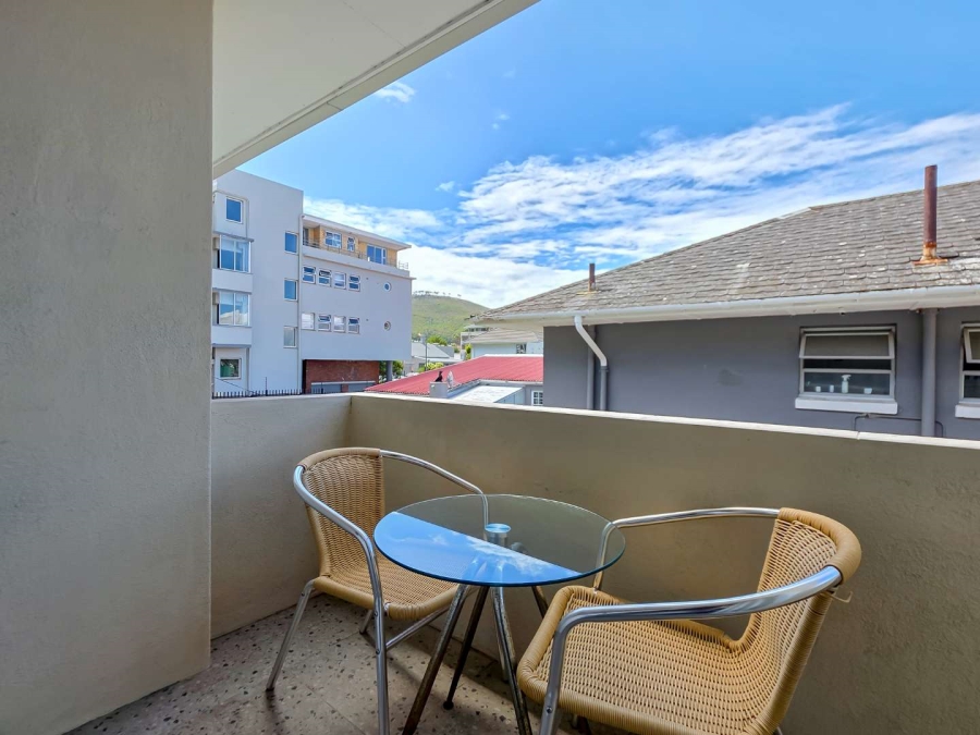 1 Bedroom Property for Sale in Gardens Western Cape
